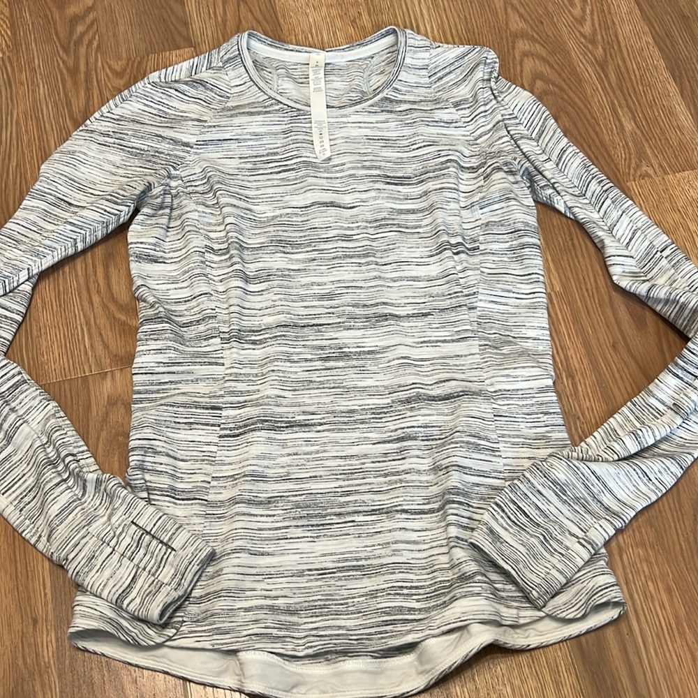 Lululemon long sleeve shirt sz 8